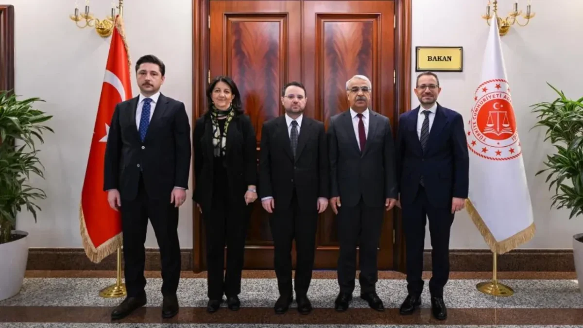 AKIN GÜRLEK: “TERÖRSÜZ TÜRKİYE SÜRECİNE İLİŞKİN ÇALIŞMALARI ELE ALDIK”
