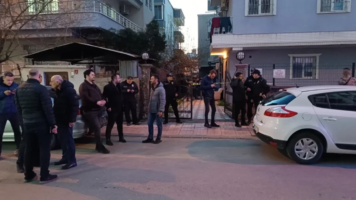 BATMAN’DA AİLE FACİASI: 17 YAŞINDAKİ ŞÜPHELİ ANNESİ VE ABİSİNİ ÖLDÜRDÜ