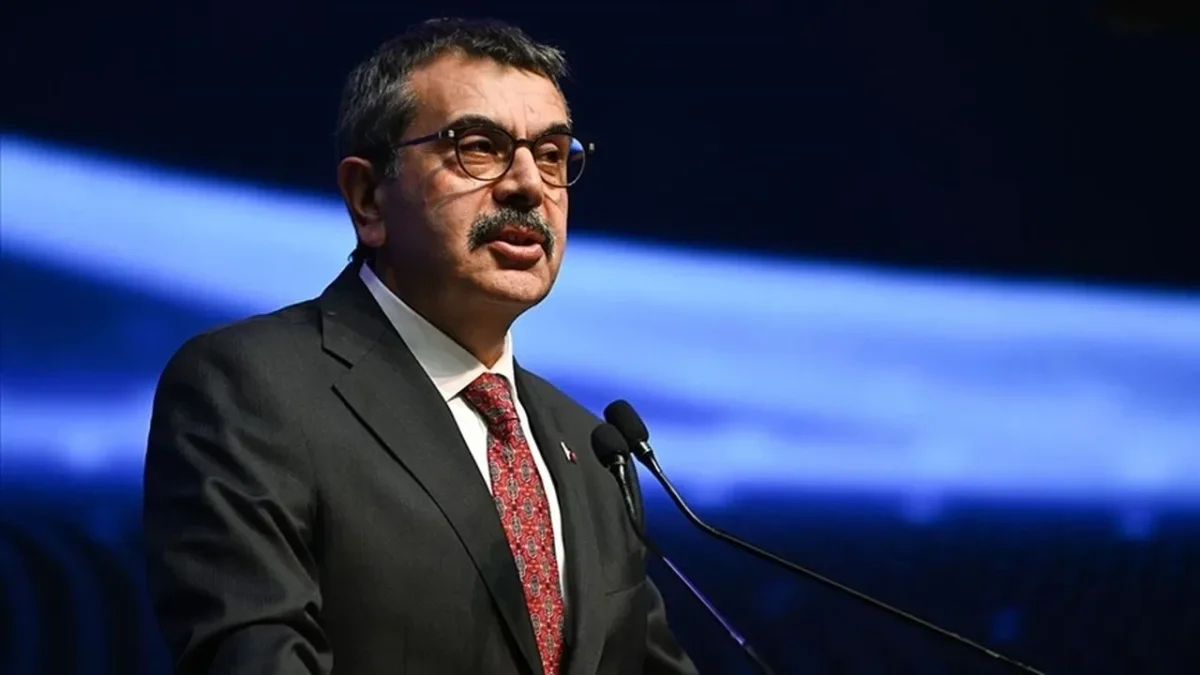 Ramazan Bayramı Tatili 9 Gün mü, Ara Tatil Birleştirildi mi? Bakan Yusuf Tekin’den Ara Tatil Açıklaması