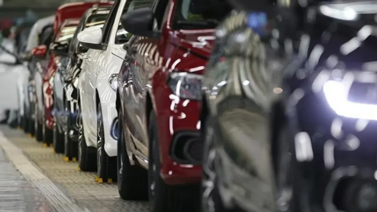 HİBRİT ARAÇLARDA ŞAŞIRTAN SONUÇ! YAKIT TASARRUFUNDA SINIFTA KALAN MODELLER ORTAYA ÇIKTI