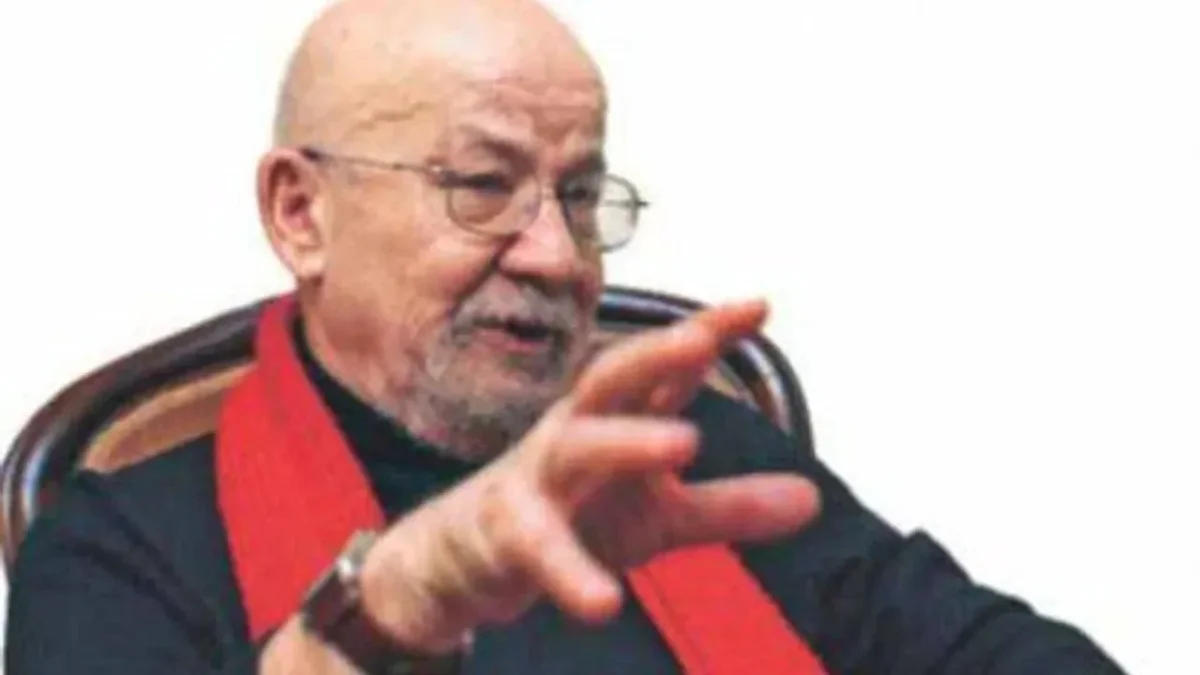 TÜRKİYE’NİN ÖNEMLİ AYDINLARINDAN YALÇIN KÜÇÜK HAYATINI KAYBETTİ